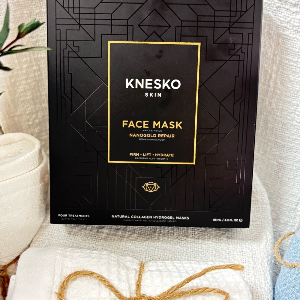KNESKO Face Mask - 
Nanogold Repair